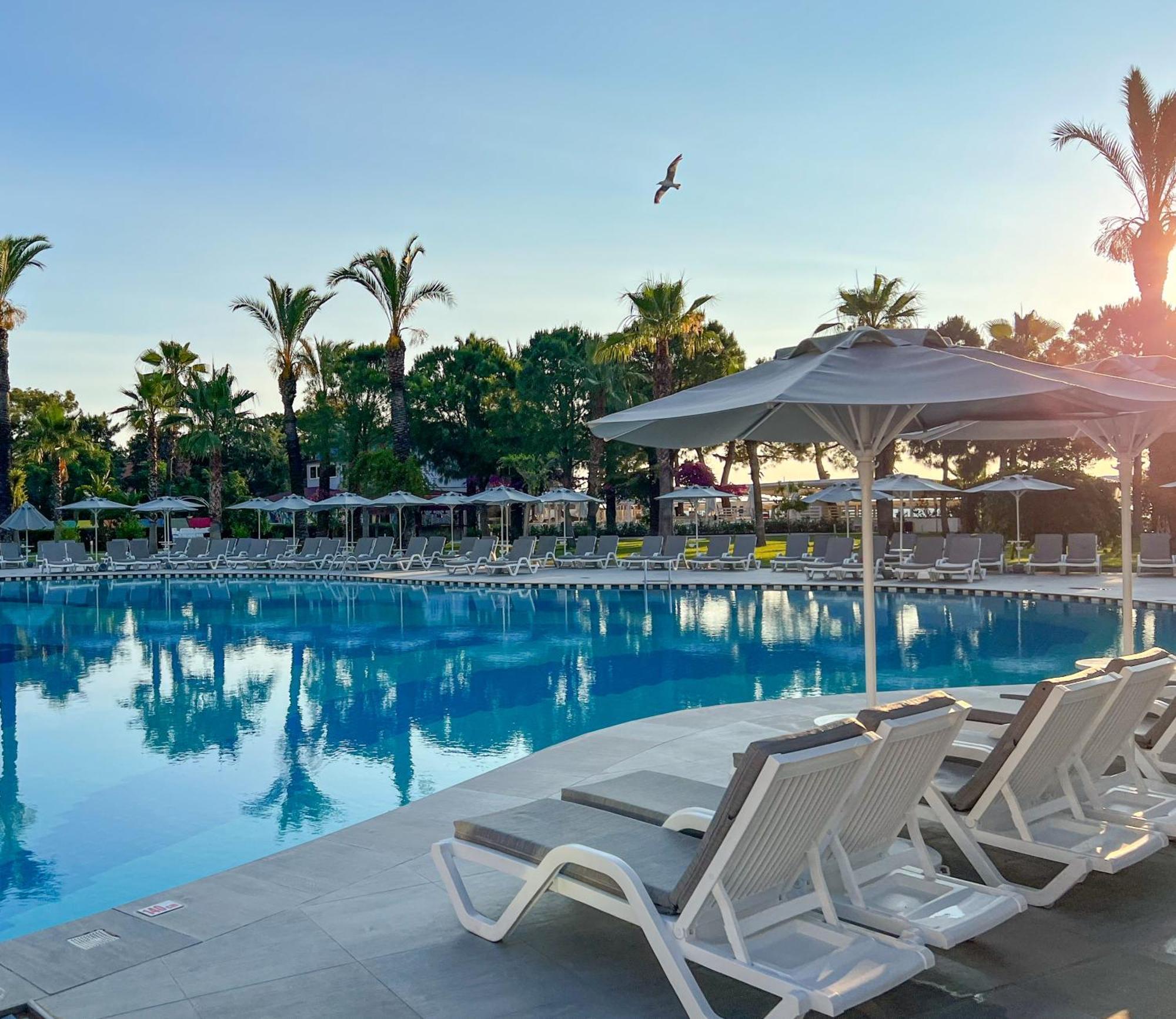 Catamaran Quality Times Hotel Kemer Bagian luar foto