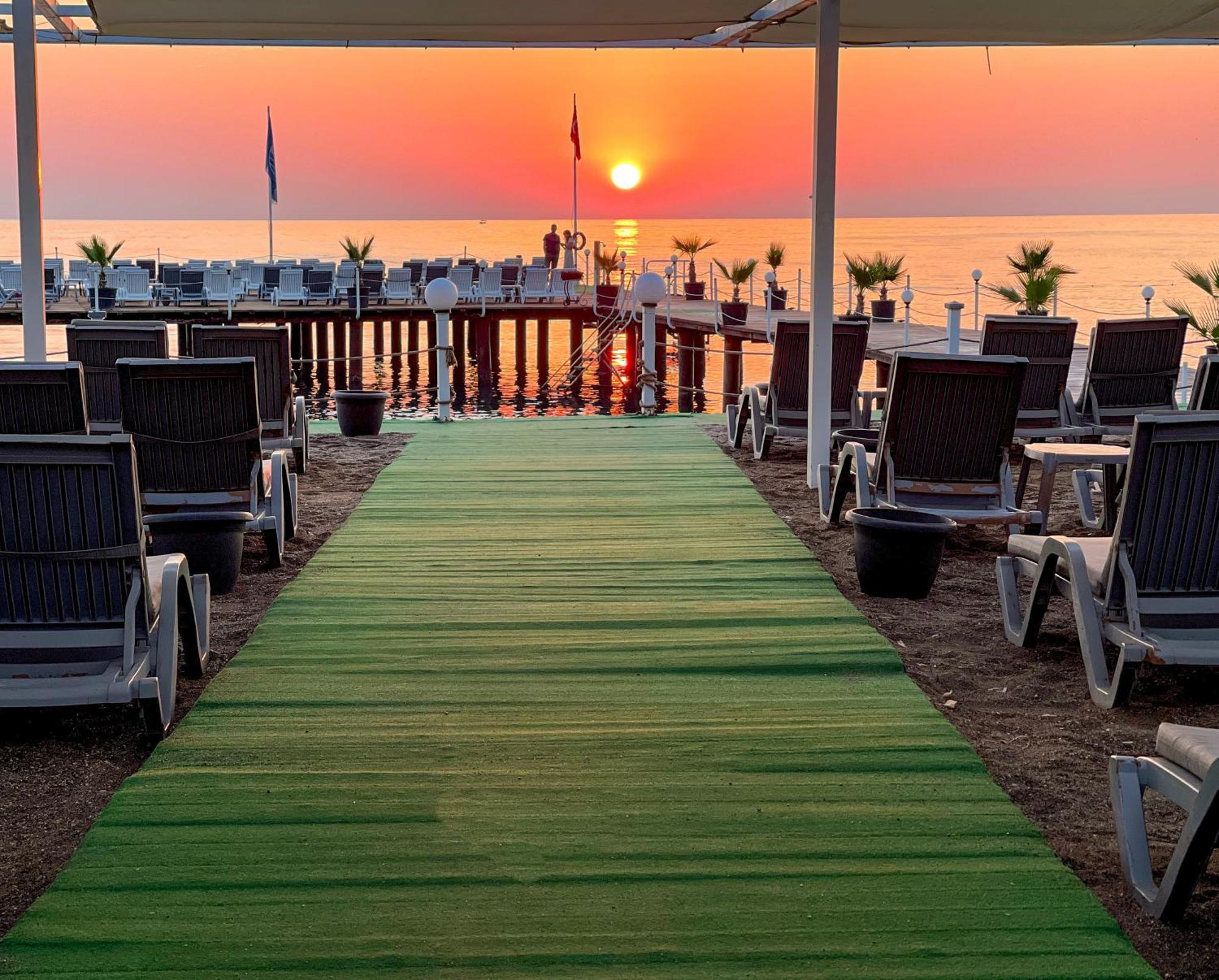 Catamaran Quality Times Hotel Kemer Bagian luar foto