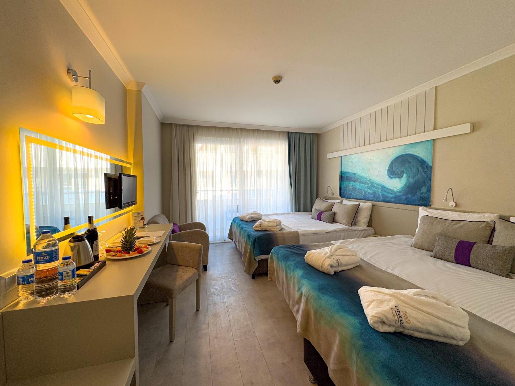 Catamaran Quality Times Hotel Kemer Bagian luar foto